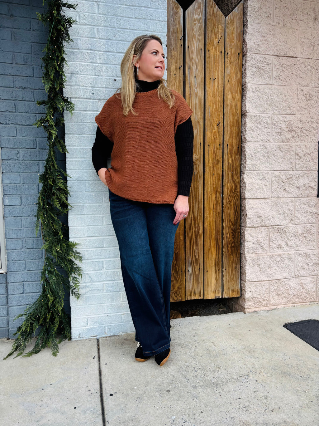 Rust Knit Short Sleeve Sweater with Side Slits