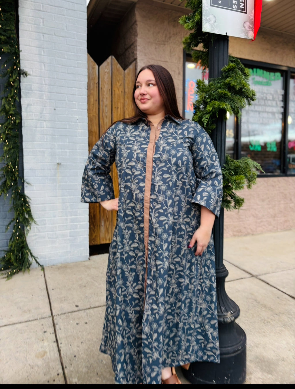 FLORAL 3/4 SLEEVE MIDI DRESS