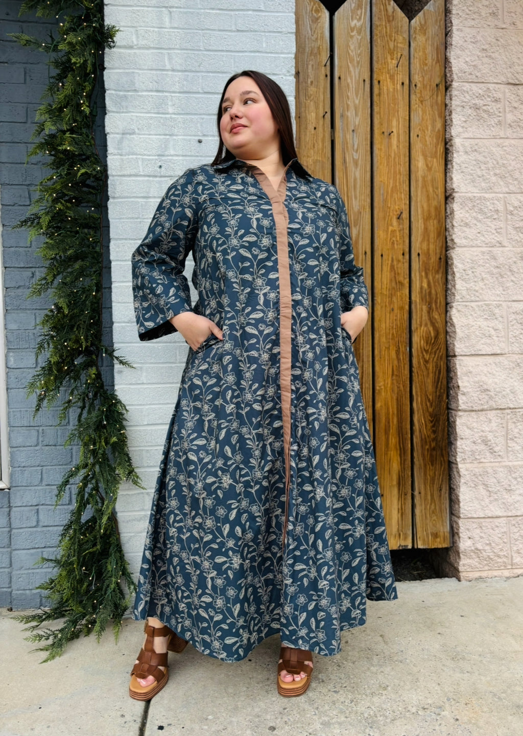 FLORAL 3/4 SLEEVE MIDI DRESS