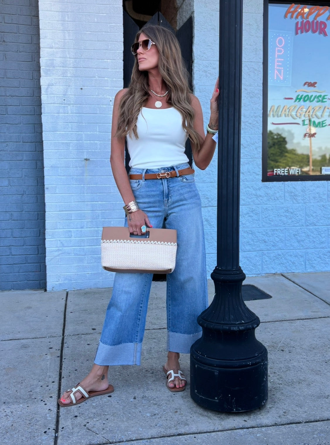 HIDDEN CUFFED HIGH RISE WIDE LEG CUFFED MED