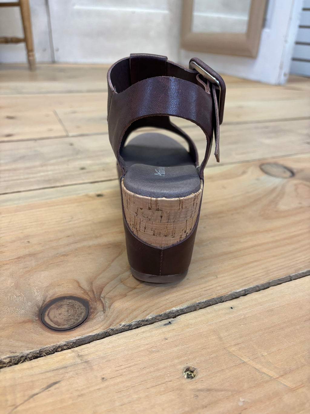 ANTELOPE KASTON COFFEE LEATHER