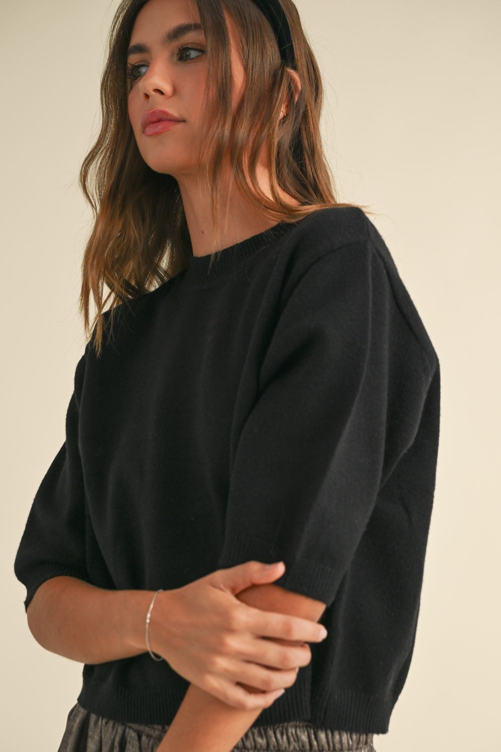 Black SHORT SLEEVE SWEATER TOP
