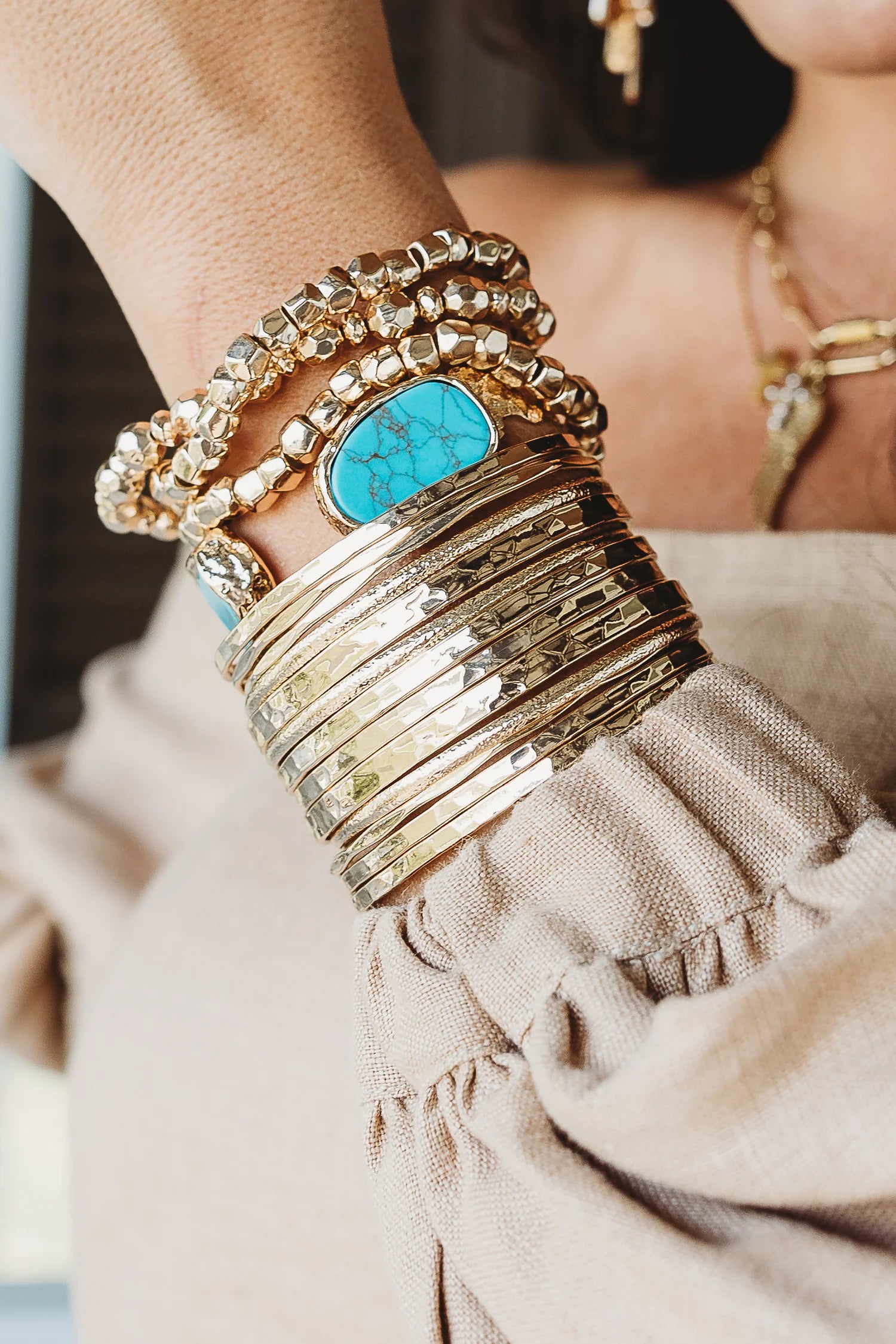 OCEAN GOLD  BLUE STONE CUFF