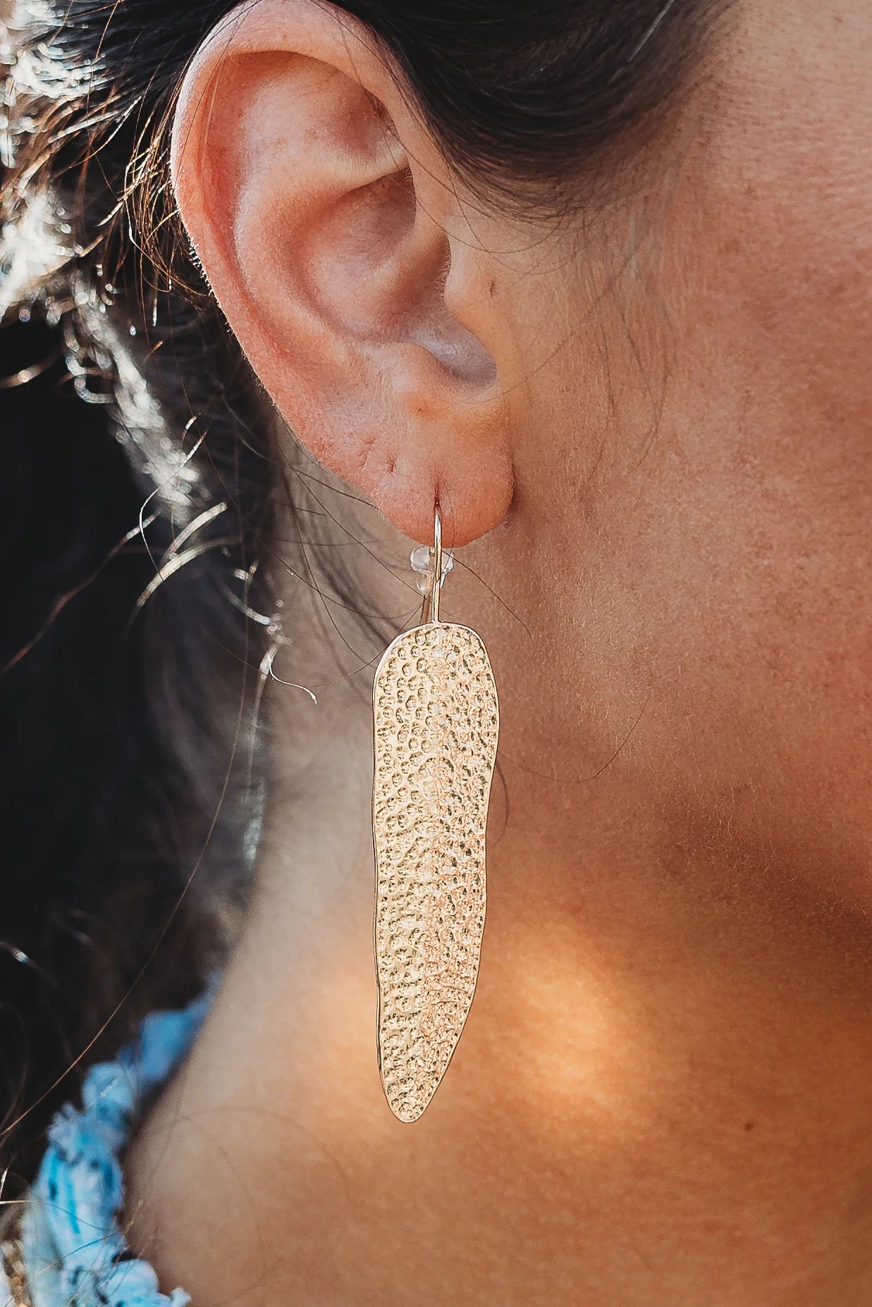 STEFFANY GOLD HAMMER LEAF EARRING
