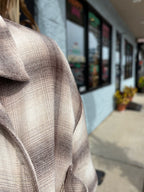 BROWN FLANNEL PLAID BUTTON UP SHIRT