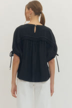 BLACK FLOWY SHORT SL BLOUSE