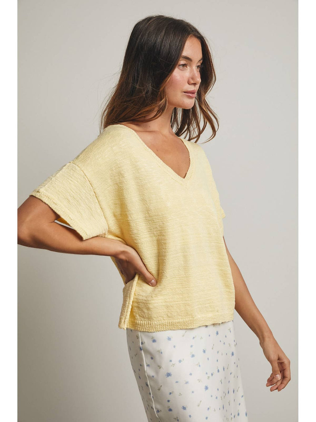 Lemon Lightweight V-Neck Sweater Top