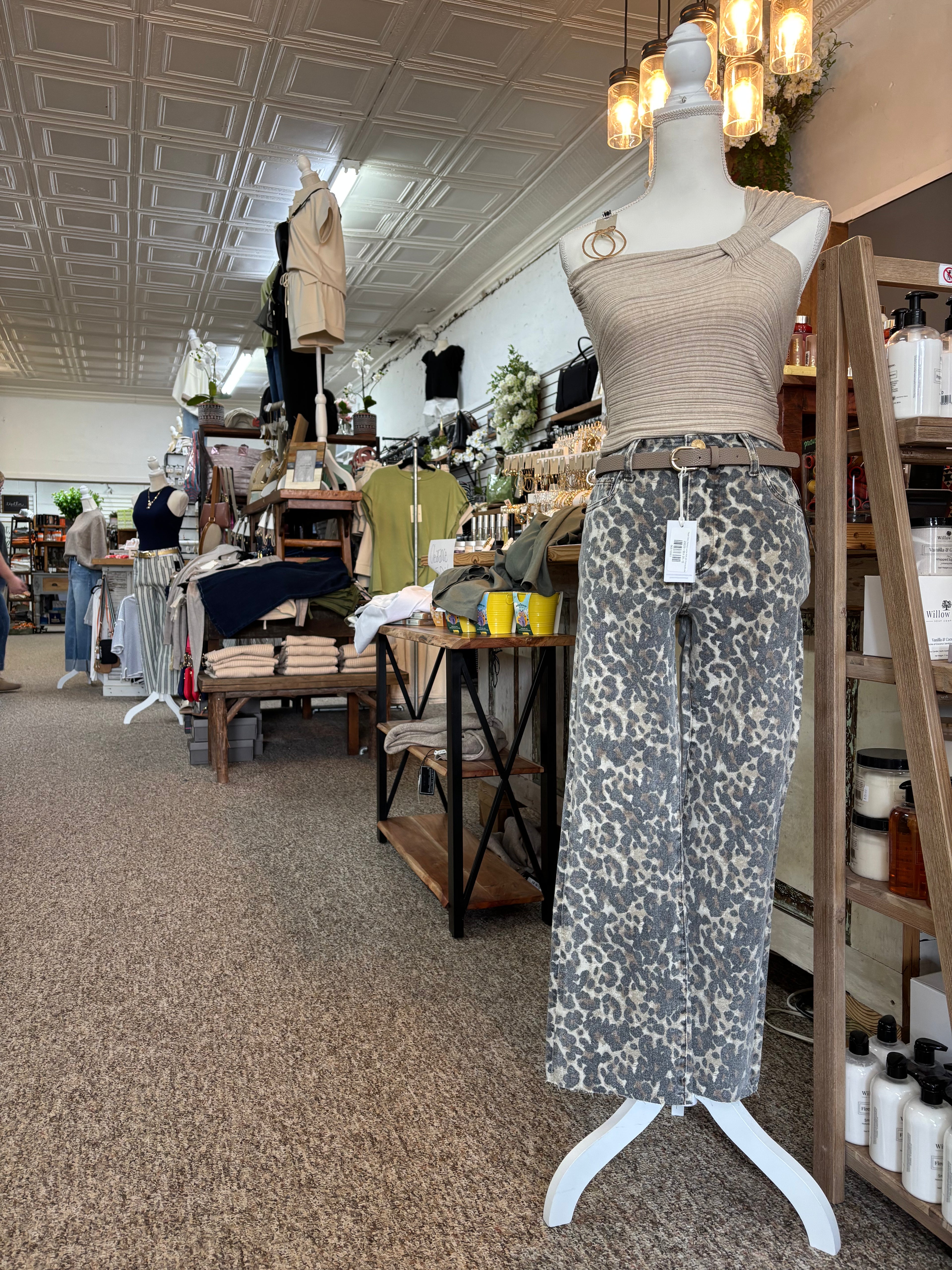 CREAM ONE SHOULDER KNIT TOP XS – LINE & DOT – view 3