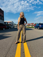 ANIMAL PRINT HIGH RISE ANIMAL PRINT CROP WIDE LEG JEANS