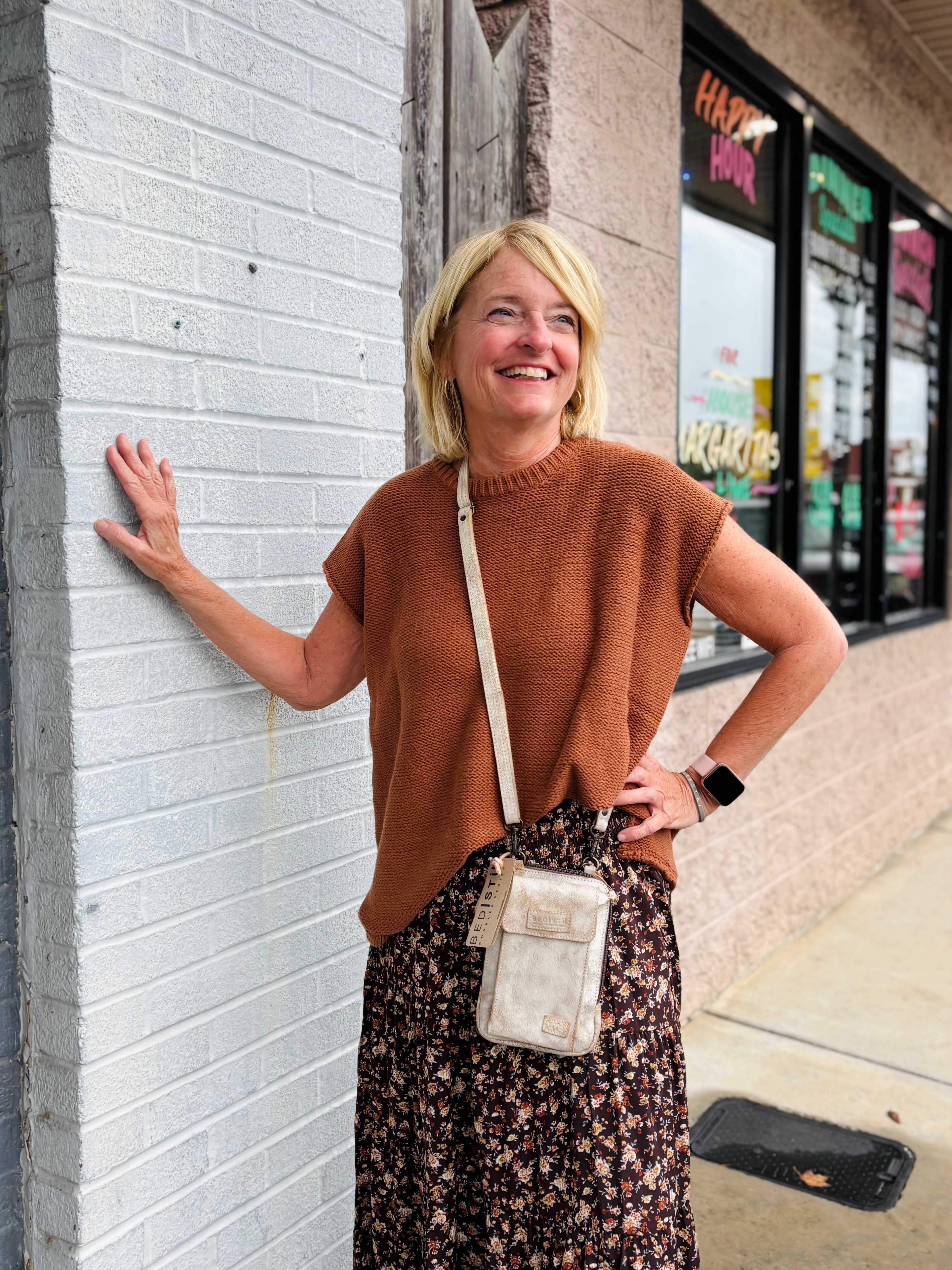 Rust Knit Short Sleeve Sweater with Side Slits