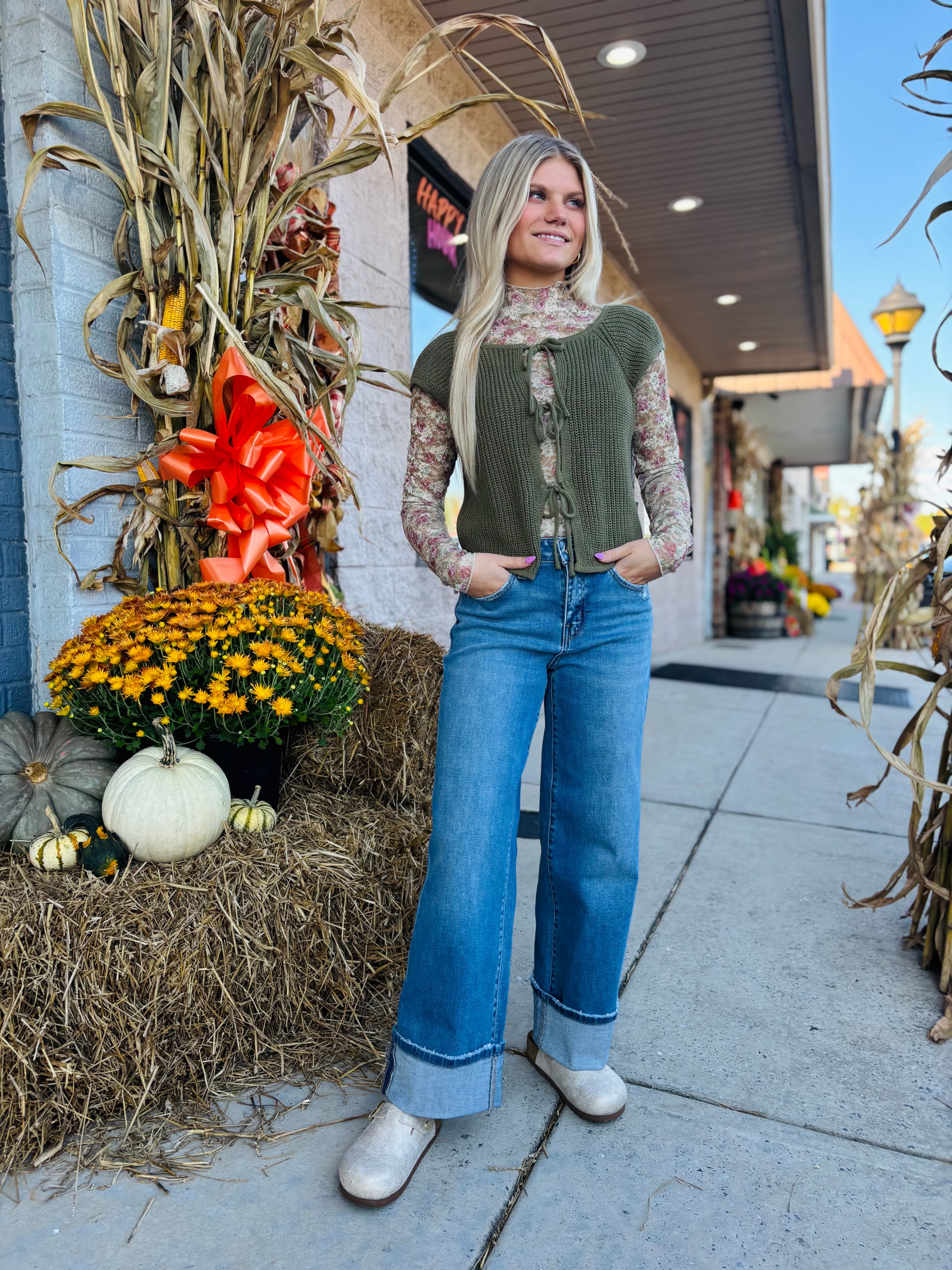 FRONT TIE SLEEVELESS SWEATER CARDIGAN: OLIVE