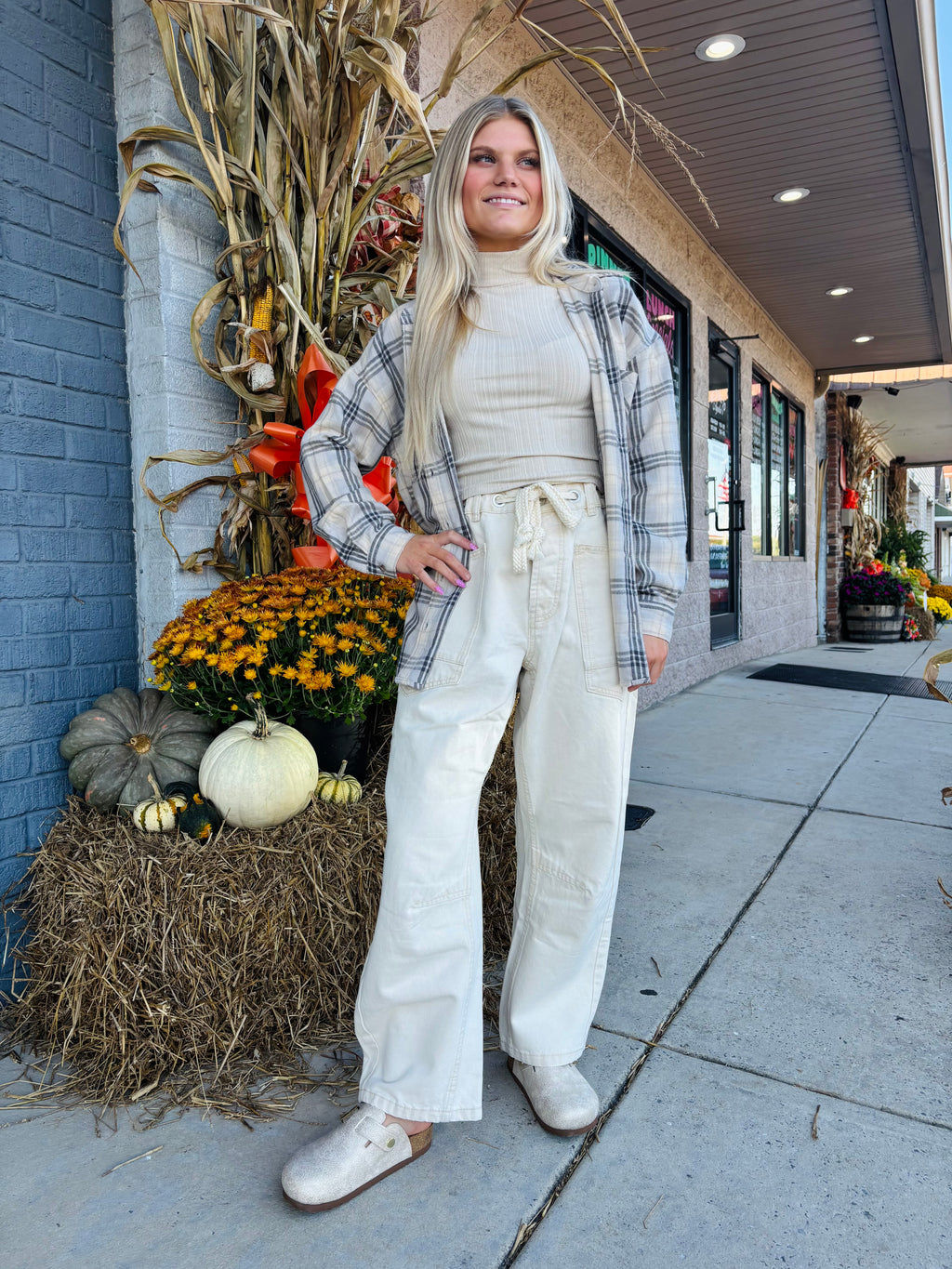 OVERSIZED PLAID FLANNEL W/ FRONT POCKET GREY S/M