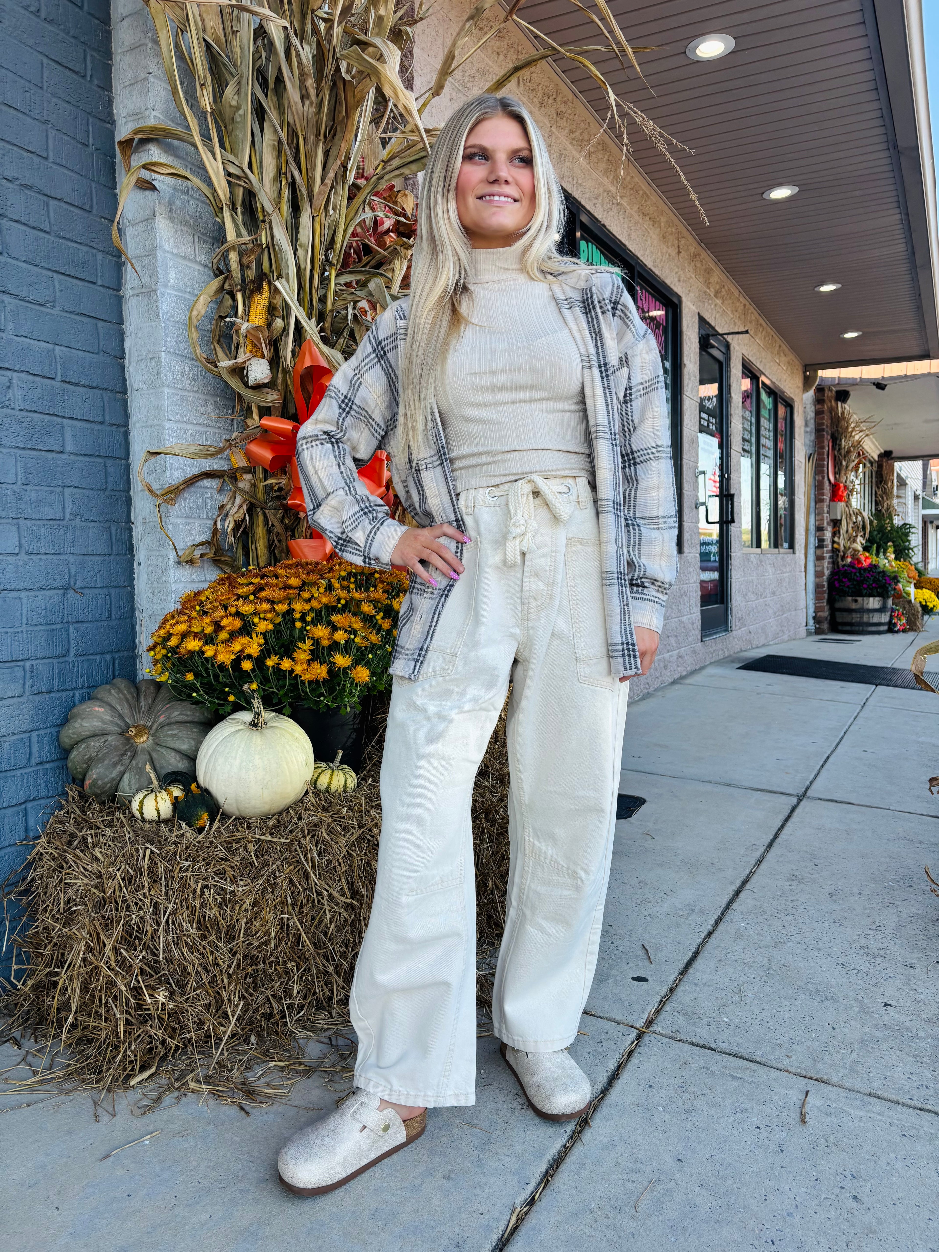 OVERSIZED PLAID FLANNEL W/ FRONT POCKET GREY S/M