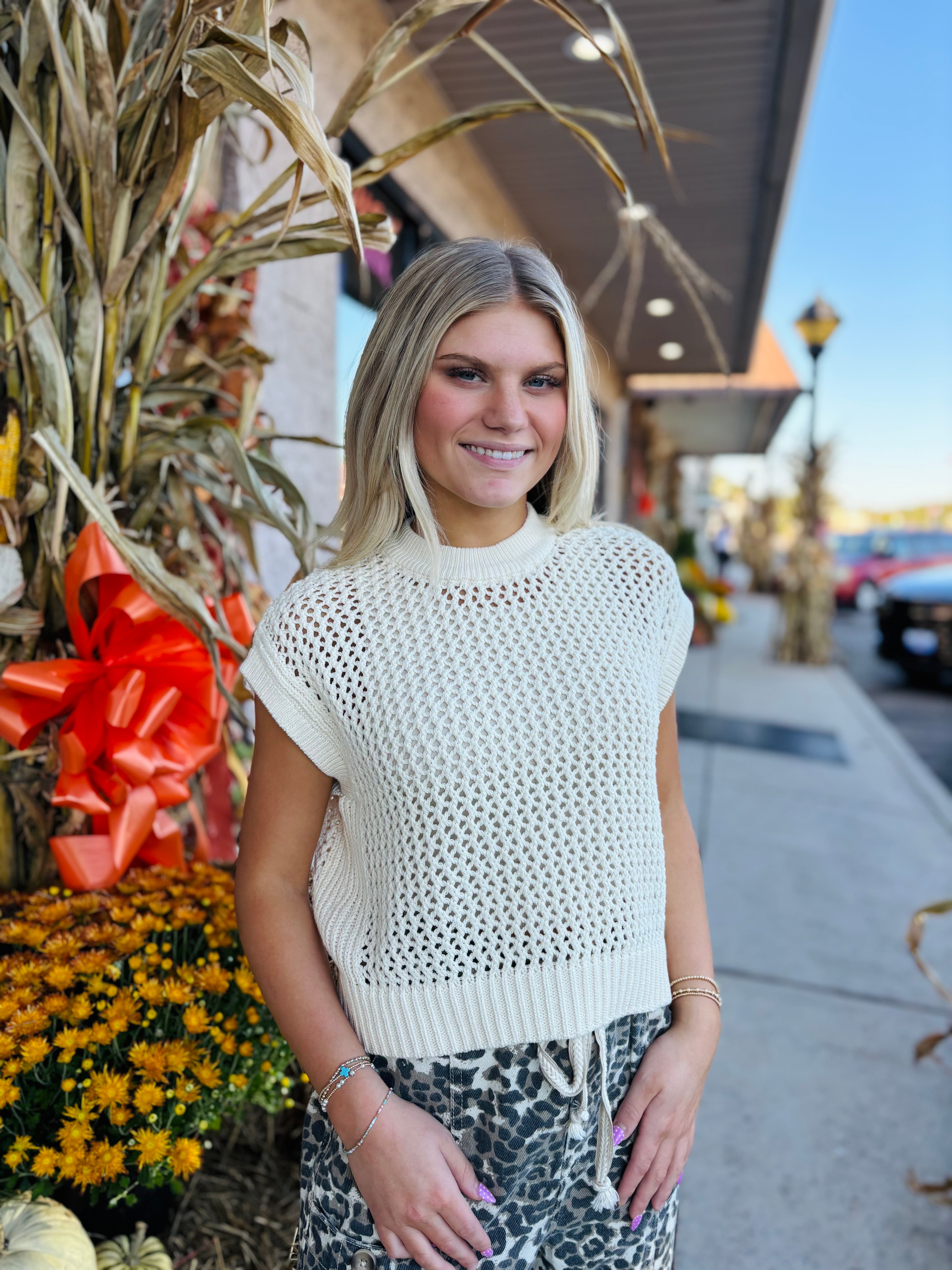 CREAM CROCHET KNITTED TOP