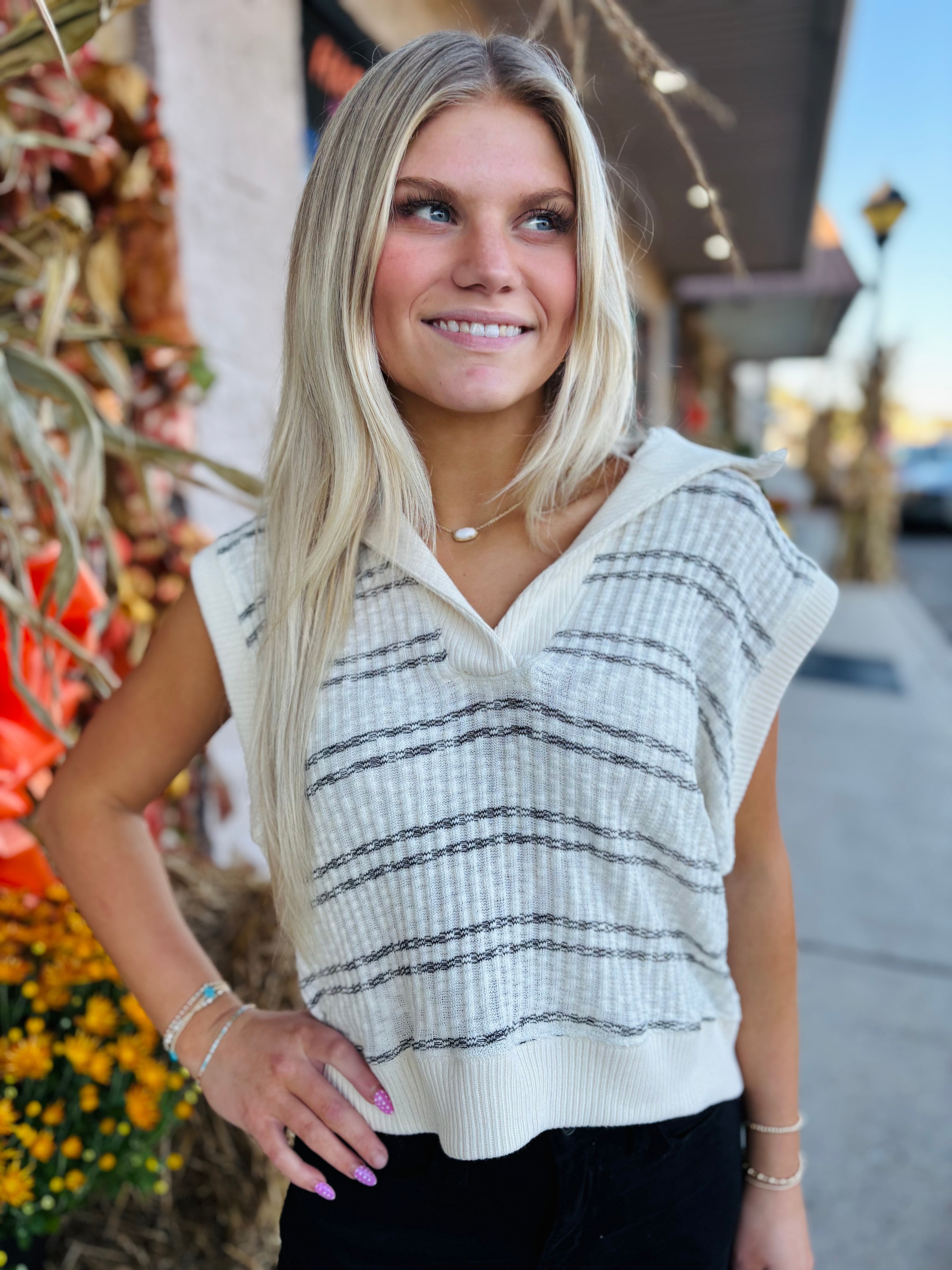 Knit Neck Sleeveless Top: Cream Black