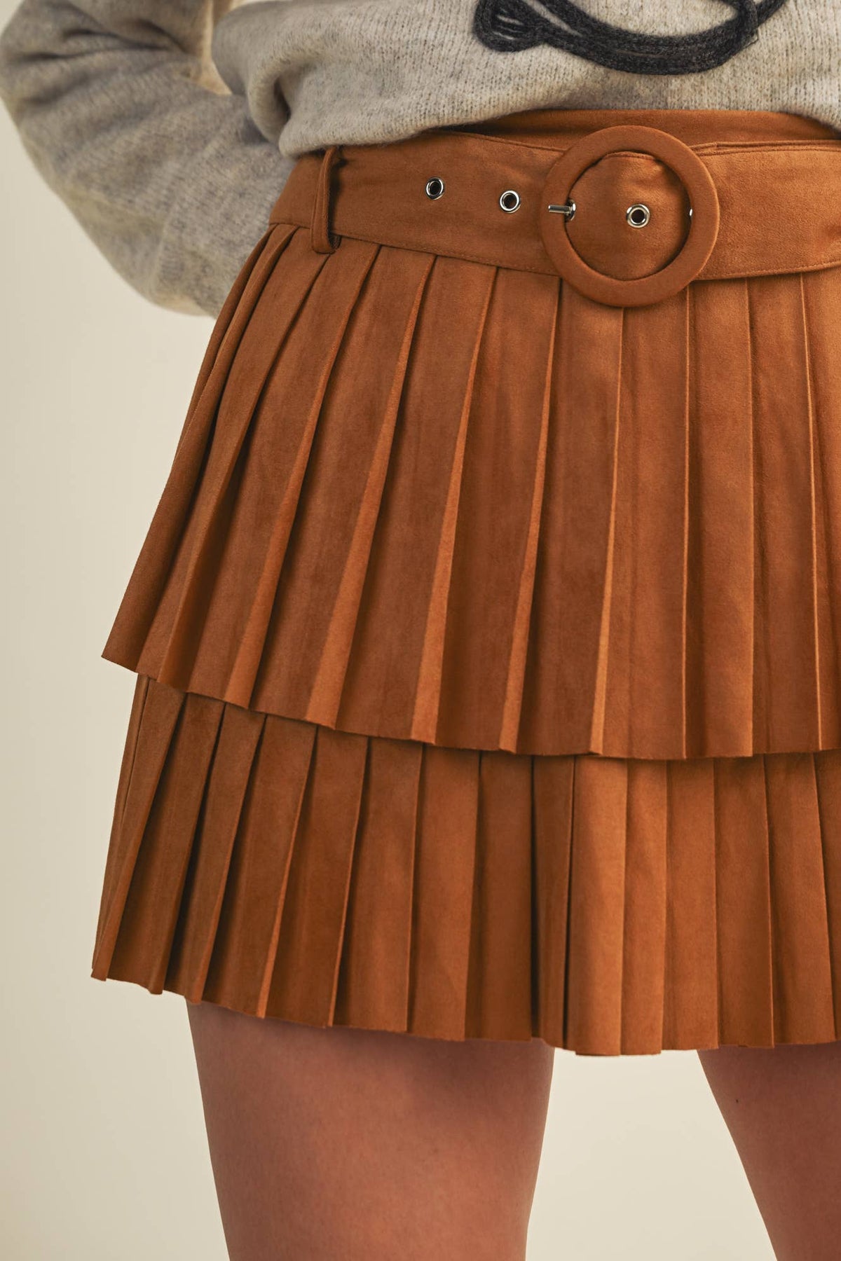 SUEDE PLEATED TIERED MINI SKIRT: CAMEL