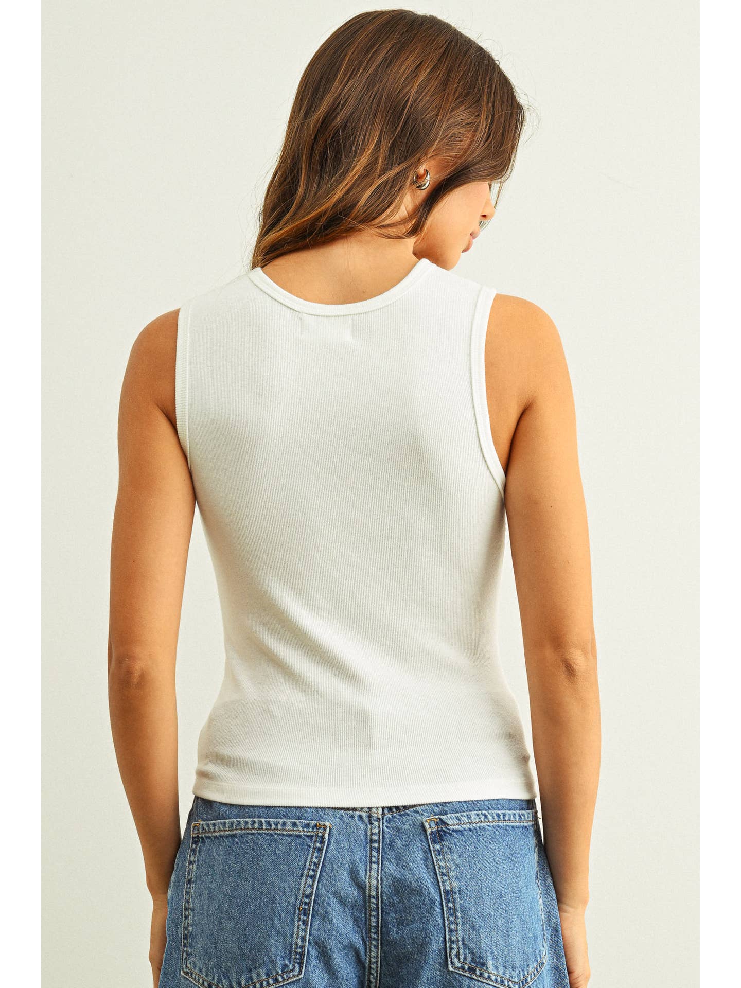 U-Neck Shape Ribbed Top white