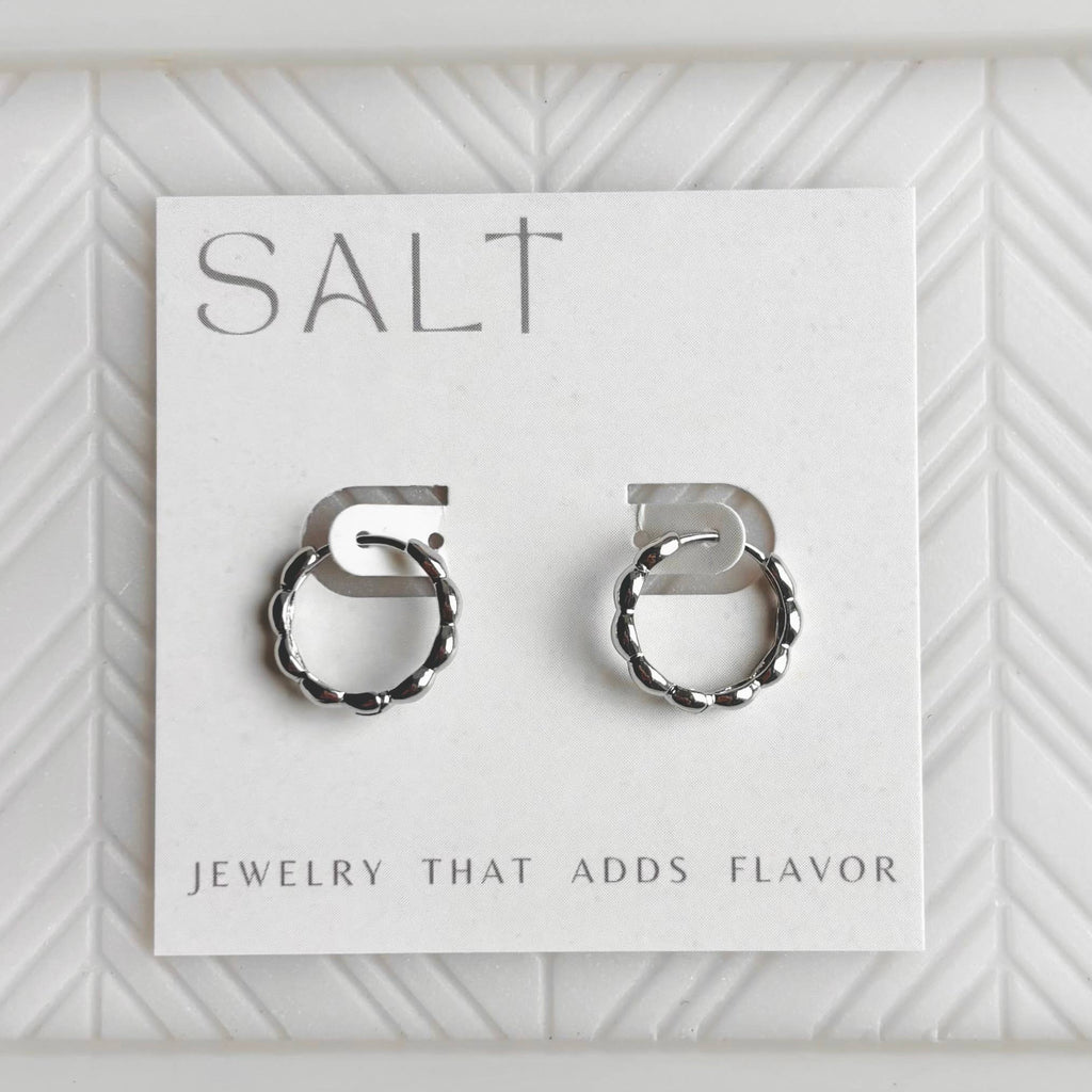 WAVY HOOP EARRINGS | silver rhodium | dainty clasp hoops