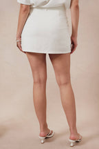 White BELT LOOP RETAIL LINEN SKORT