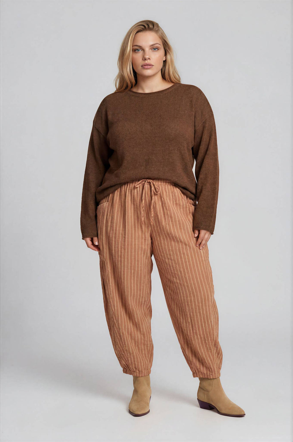 BROWN PLUS TEXTURED RAW EDGE LONG SLEEVE KNIT SWEATER