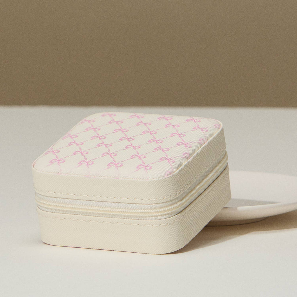 Bow Monogram Print Jewelry Box -Travel Size: Ivory / One / 5AC78043