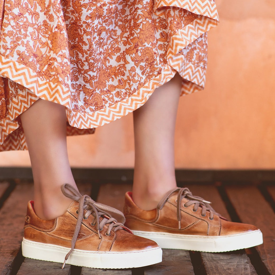 BEDSTU AZELI TAN RUSTIC