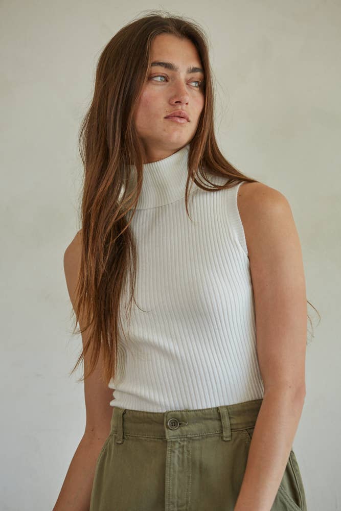 Knit Turtleneck Sleeveless Pullover Top: Off White
