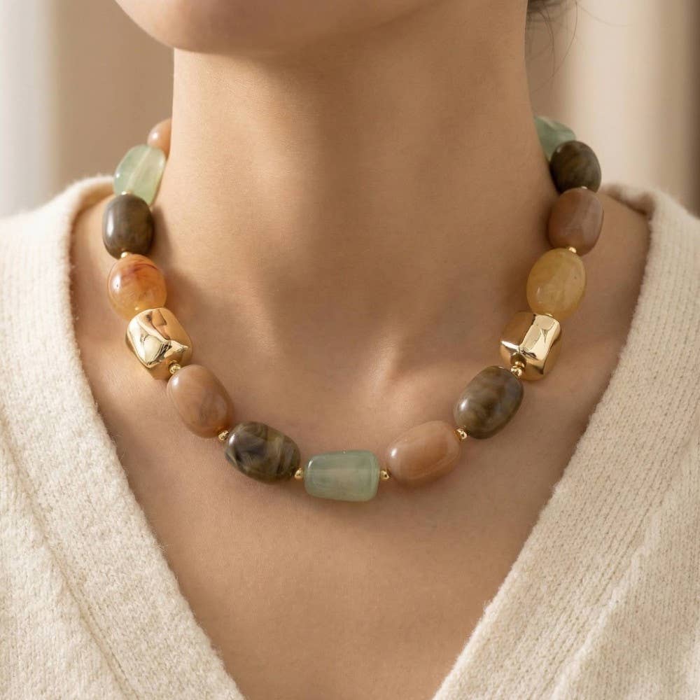 Chunk Marble Resin And Metallic Beads Necklace: RS