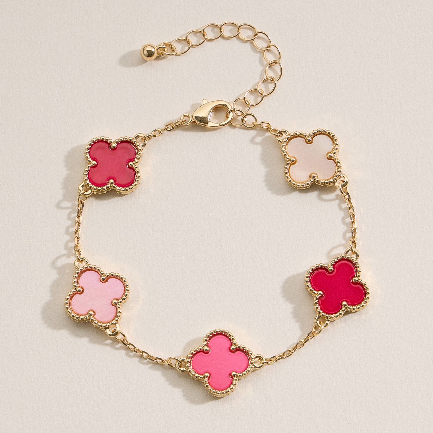 Colorful Shell Charm Bracelet with Gold Detailing: White Gold / One / 5SB21068