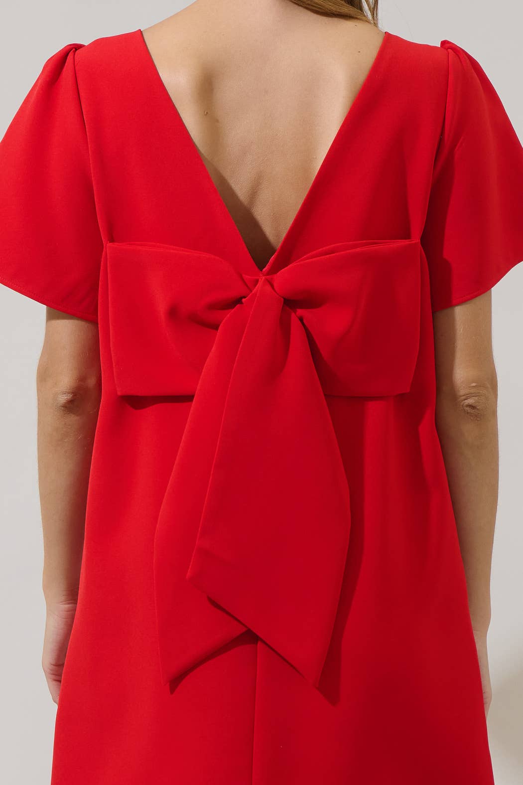 Urania Bow Shift Mini Dress: Red