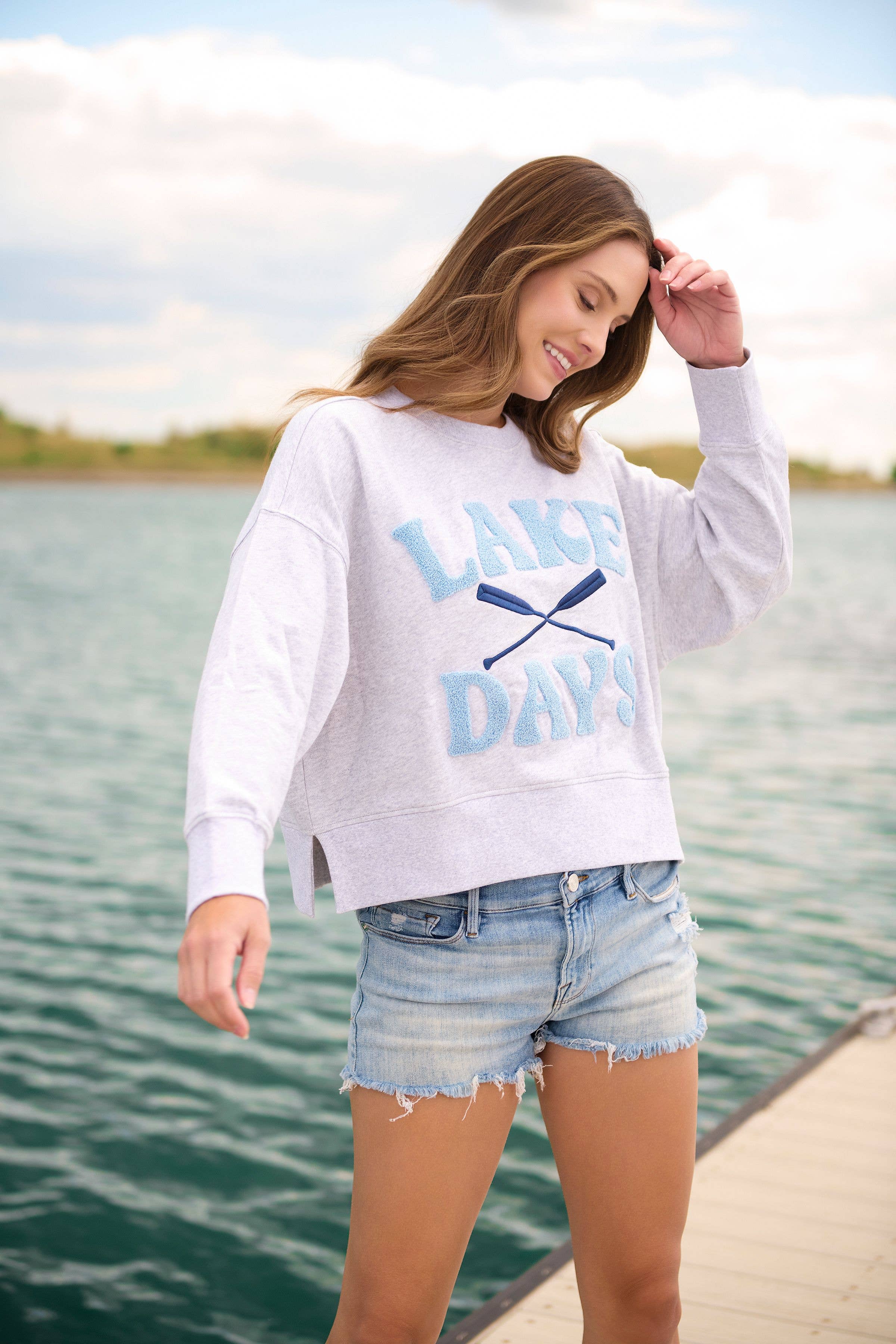 "LAKE DAYS" RELAXED SWEATSHIRT