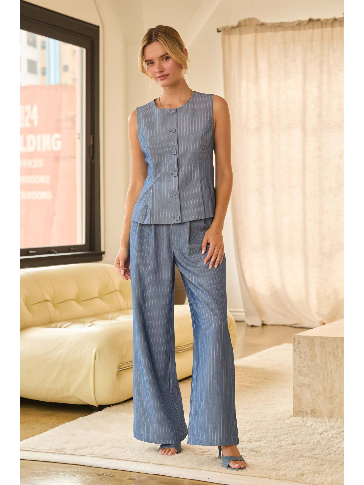 DENIM WHITE STRIPED BUTTON DOWN VEST