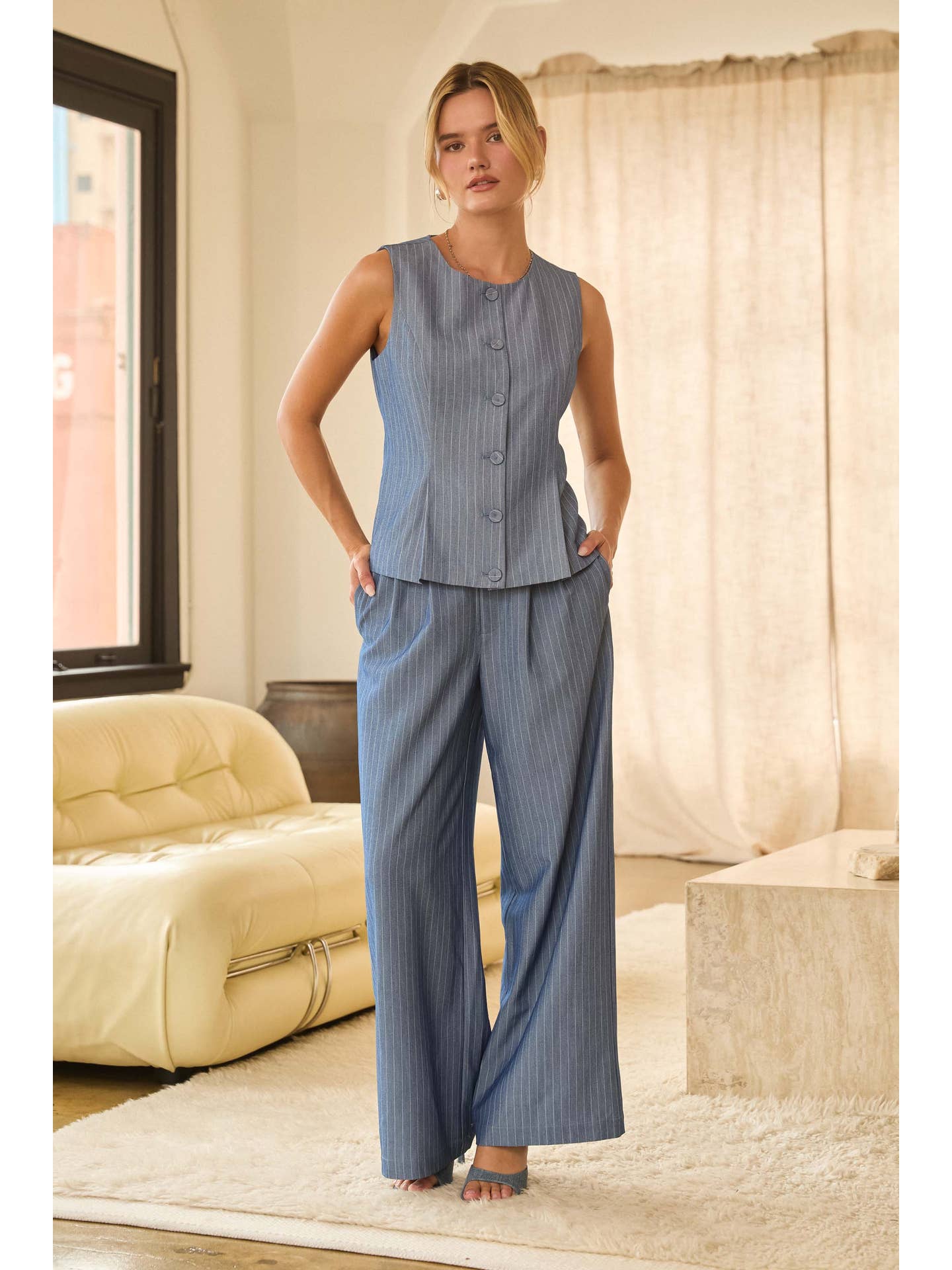 DENIM WHITE STRIPED BUTTON DOWN VEST