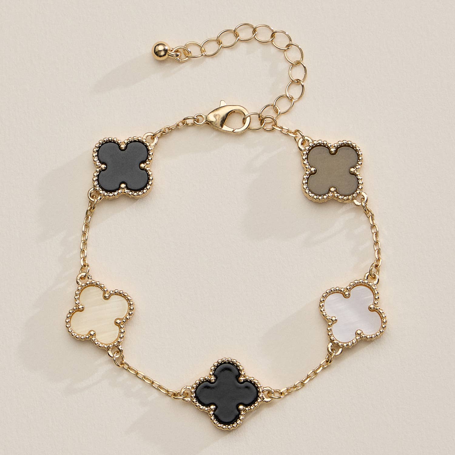Colorful Shell Charm Bracelet with Gold Detailing: White Gold / One / 5SB21068