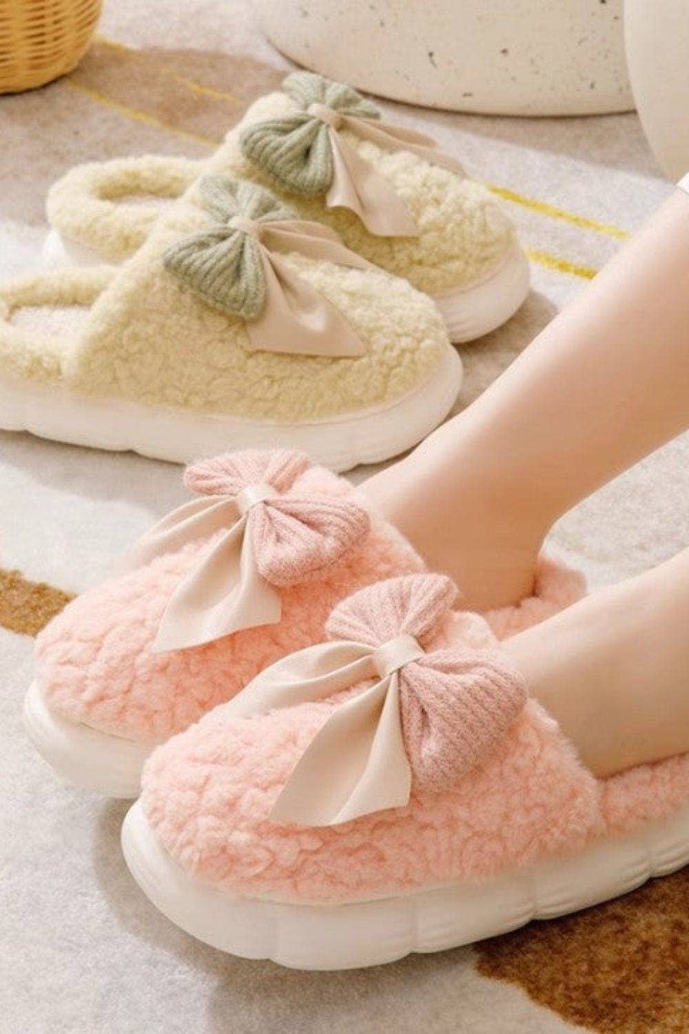 Fluffy Ribbon Platform Slippers: Pink