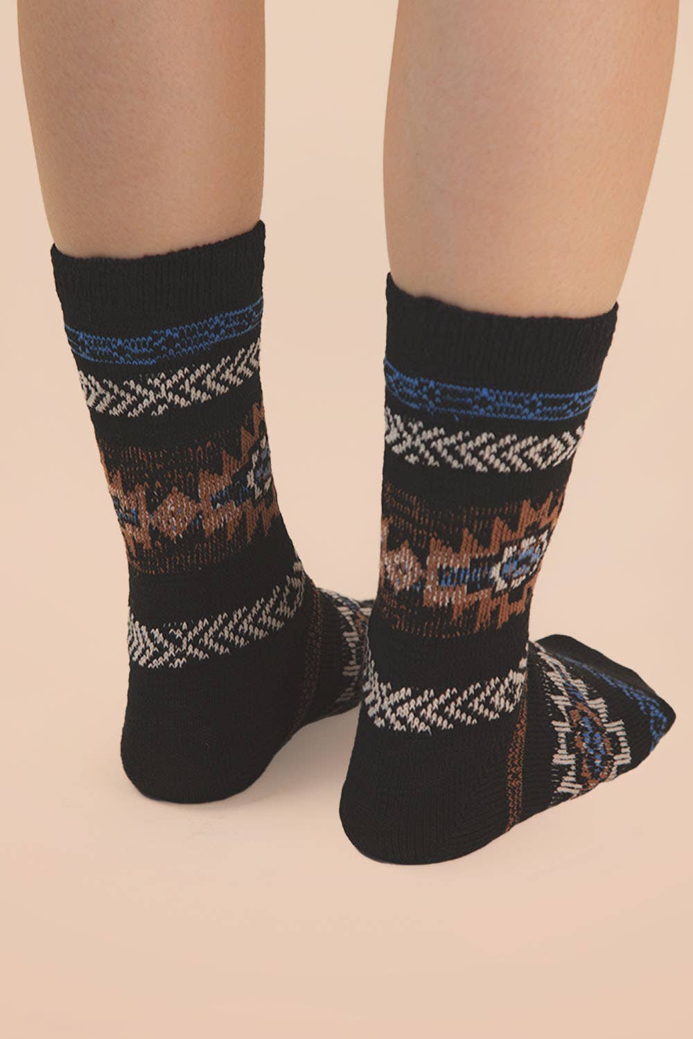 Aztec Graphic Cozy Crew Socks: HEATHER GREY