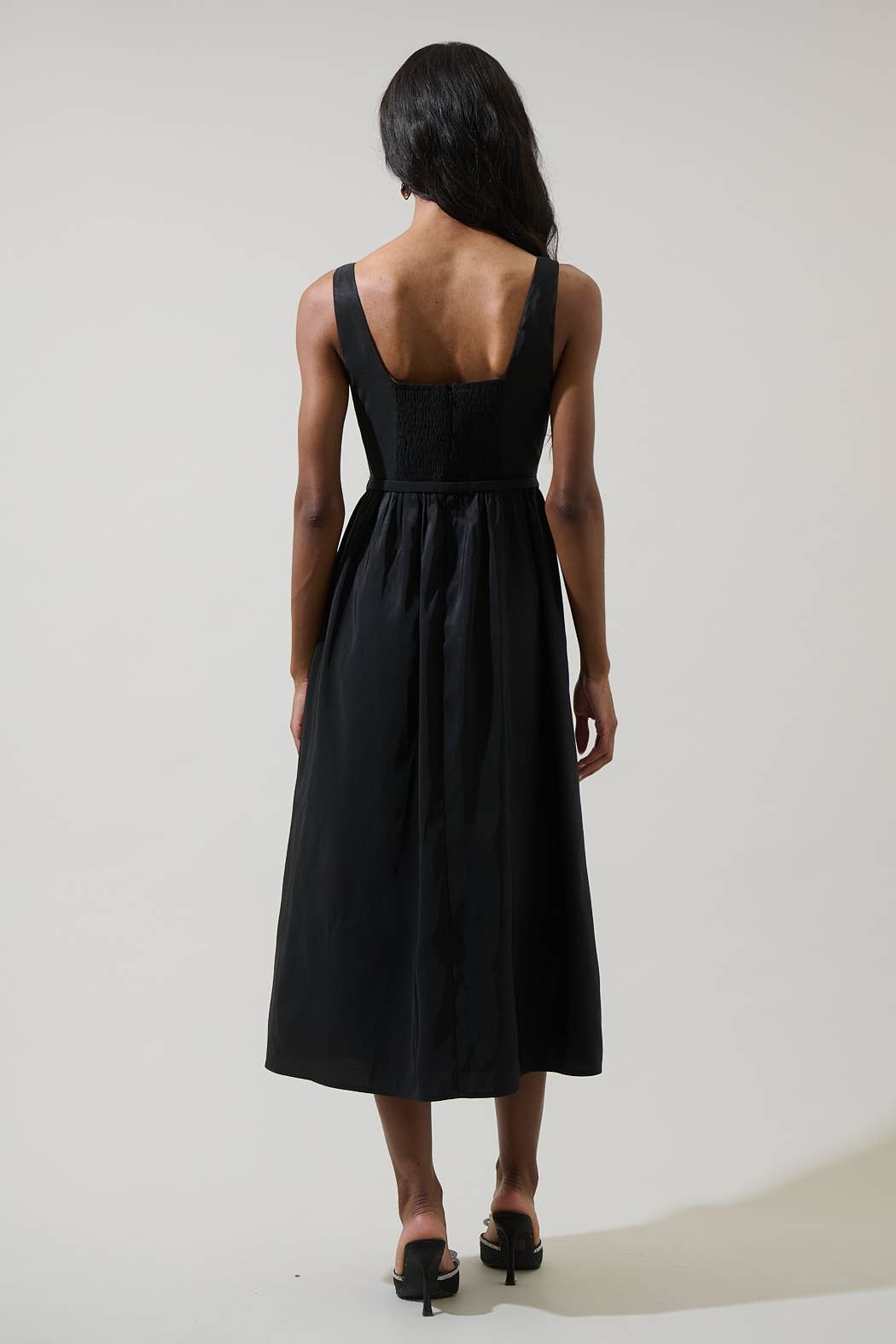 Alani Clio Pleated Midi Dress: Black