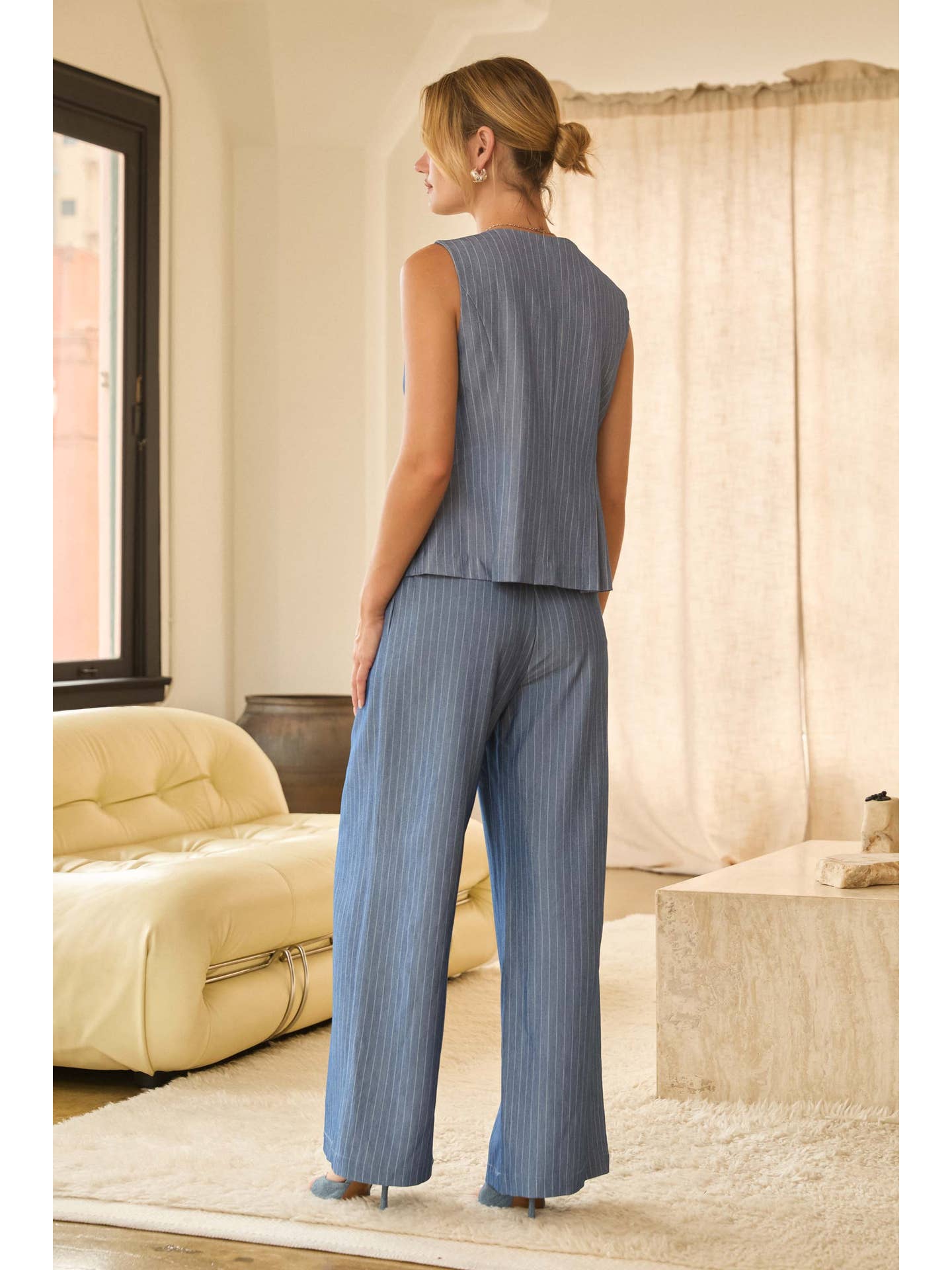 DENIM WHITE STRIPED BUTTON DOWN VEST