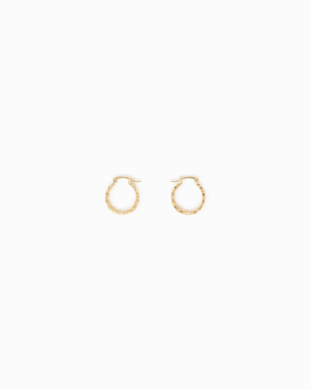 Checkered Pattern Cutout Hoop Earrings: Gold