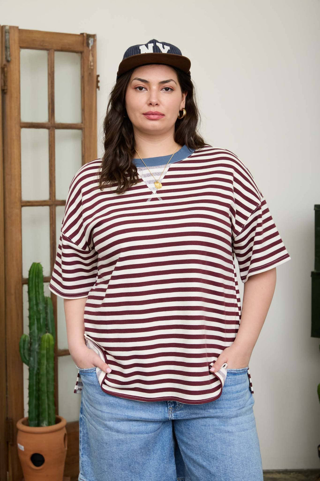 PLUS STRIPE COLORBLOCK DETAIL SHORT SLEEVE KNIT T-SHIRT : BURGUNDY MULTI