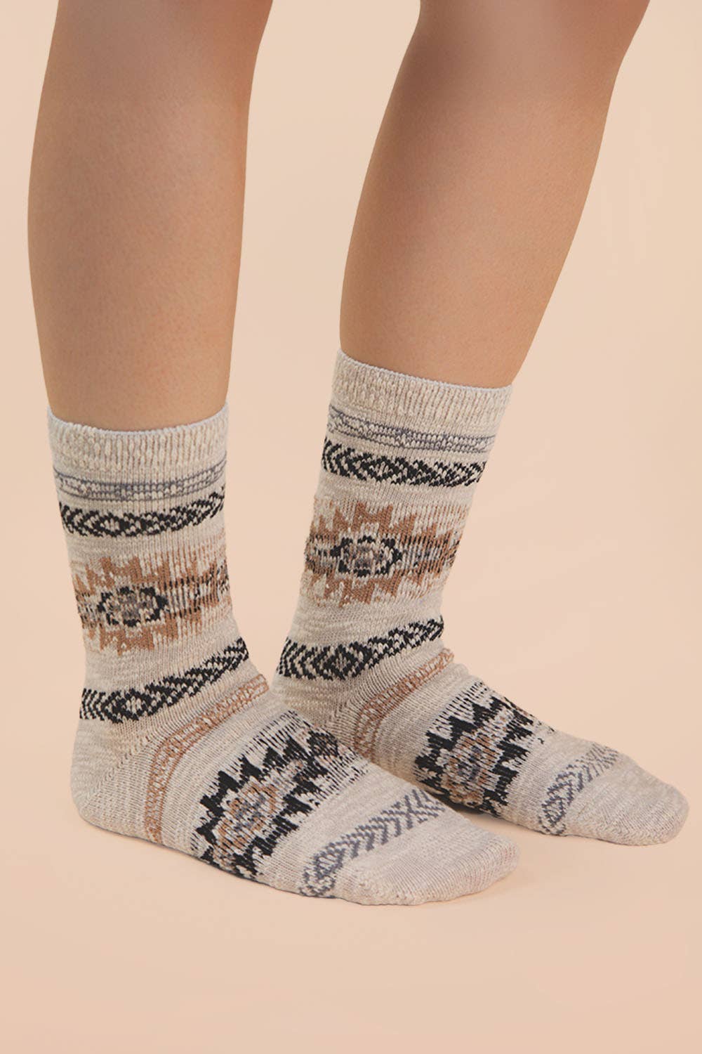 Aztec Graphic Cozy Crew Socks: HEATHER GREY