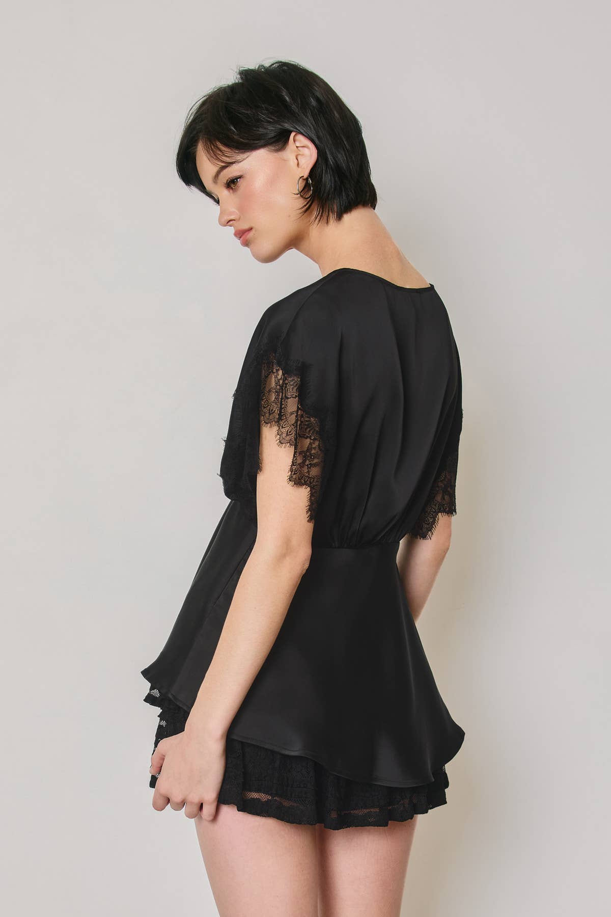 Satin Lace V Neck Blouson Top: BLACK