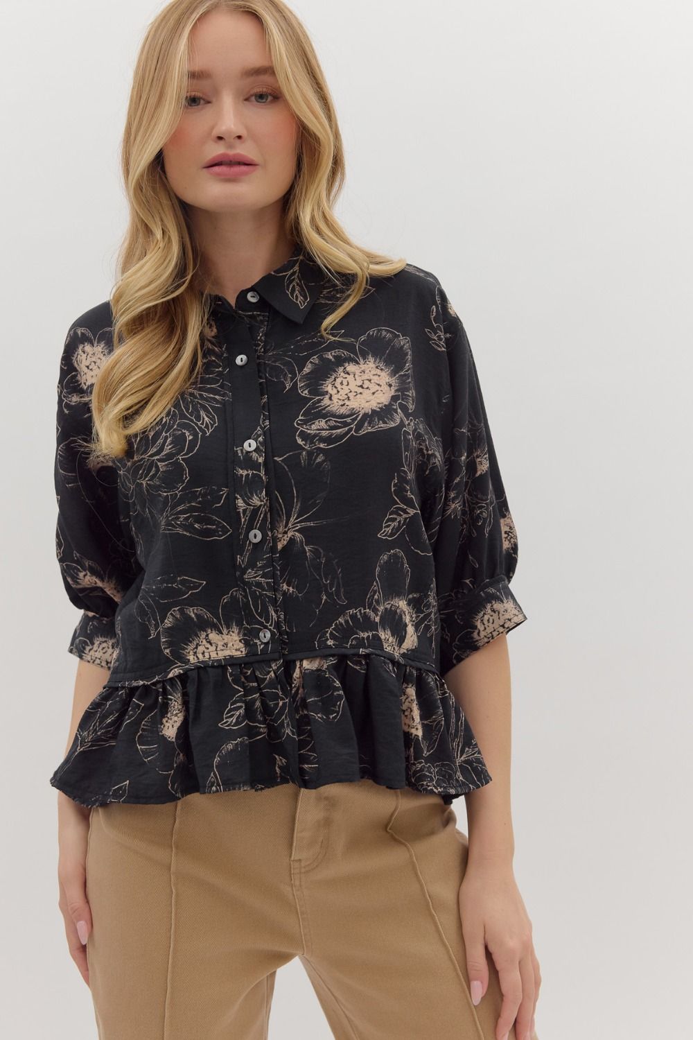BROWN FLORAL BLOUSE W/RUFFLE HEM