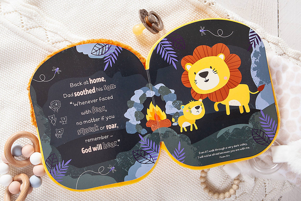 Squish and Snugg: Lion (Plush Book, Christmas Gift Ideas)