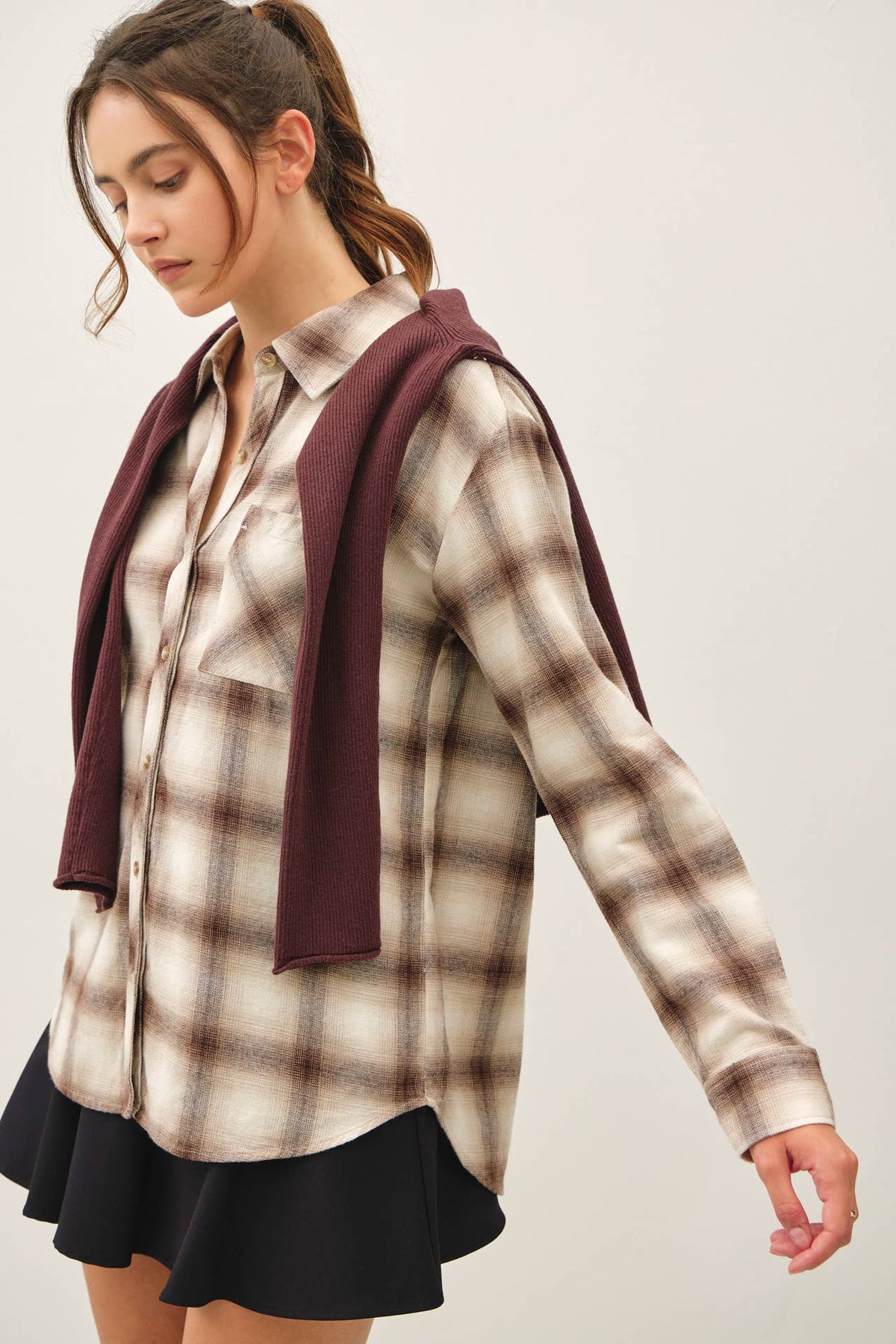 BROWN FLANNEL PLAID BUTTON UP SHIRT