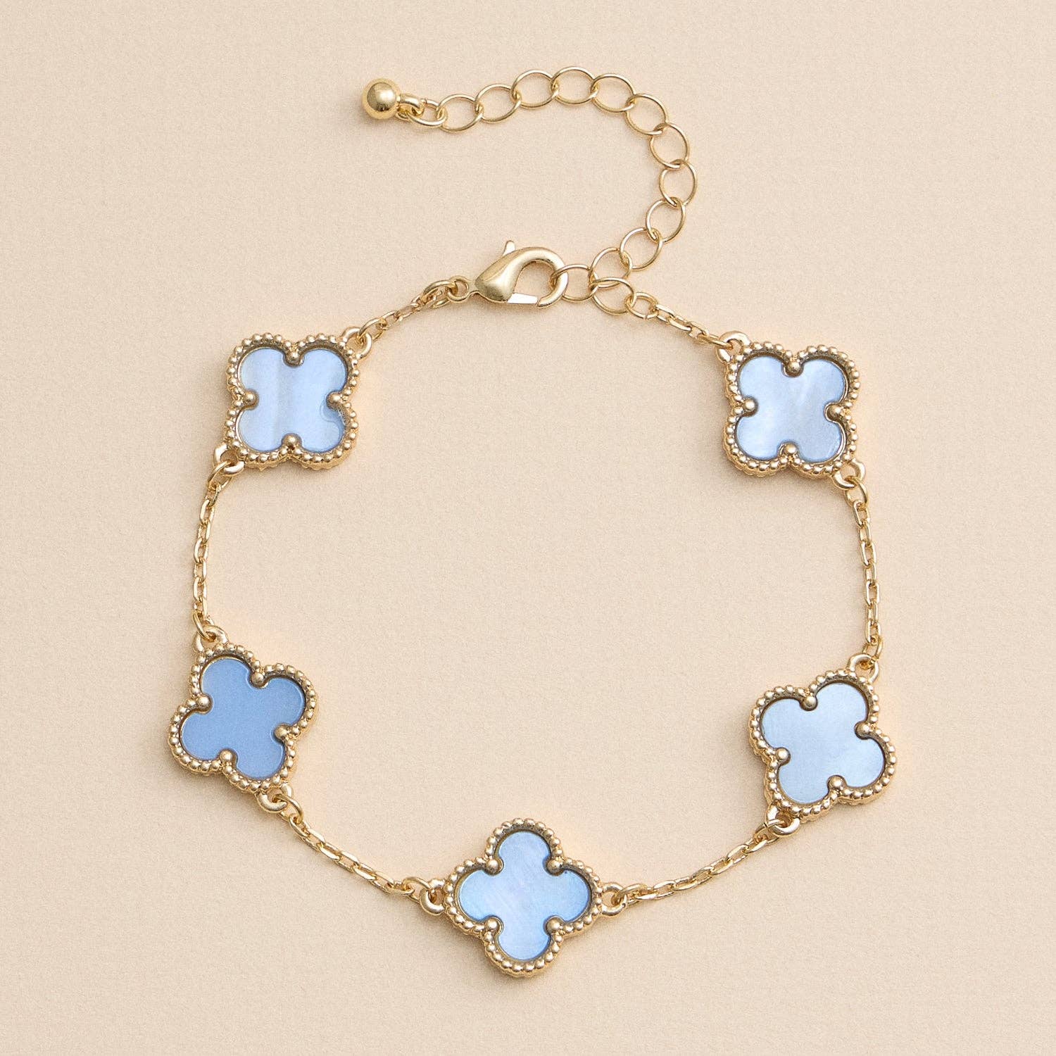 Colorful Shell Charm Bracelet with Gold Detailing: Pink / One / 5SB21068