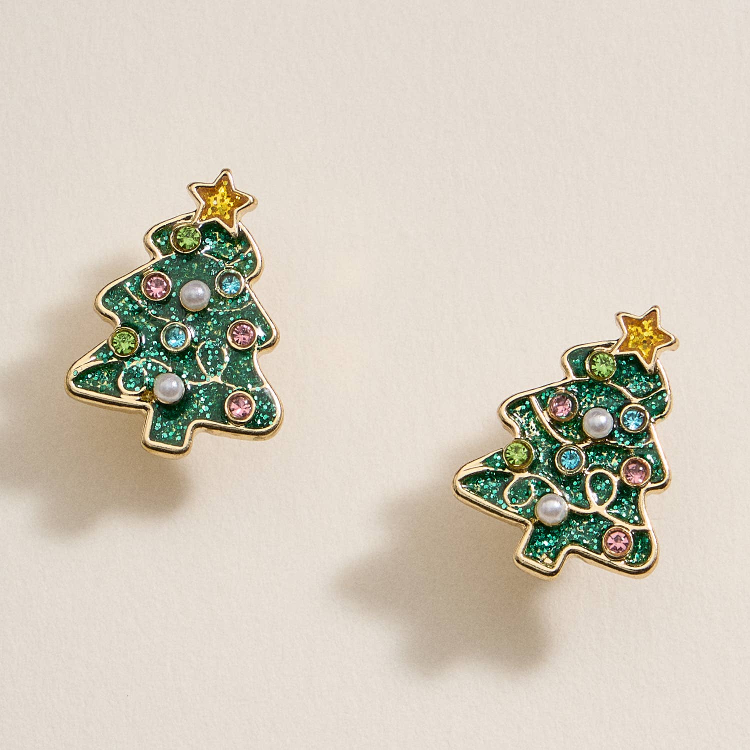 Christmas Tree Enamel Stud Earrings: White / One / 4BE32041